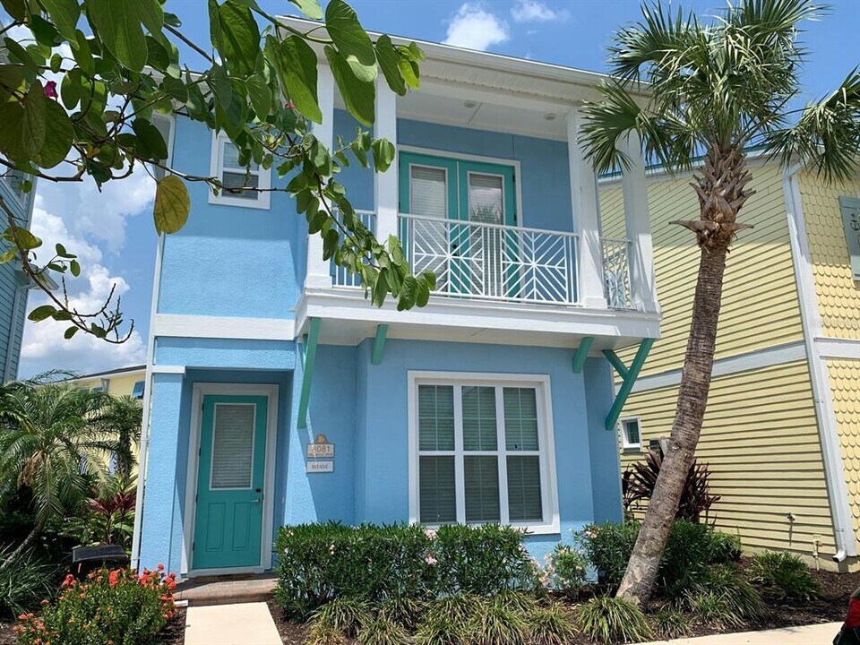 8081 Dreamsicle Dr in Kissimmee, FL - Building Photo