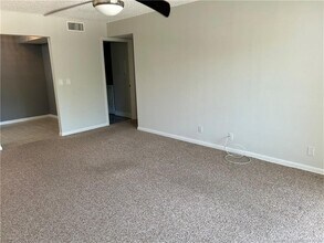 2114 SW Silver Pine Way in Palm City, FL - Building Photo - Building Photo
