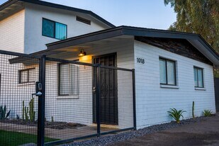 1018 E Polk St, Unit 1 in Phoenix, AZ - Building Photo