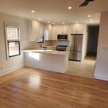 361 E Olive St-Unit -2 in Long Beach, NY - Building Photo - Building Photo