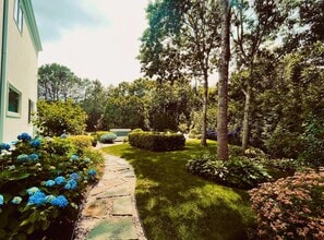 5 Cedarfield Ln in Westhampton, NY - Building Photo - Building Photo