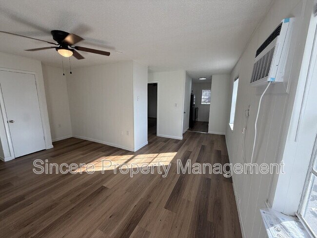 813 N University St in Seminole, OK - Foto de edificio - Building Photo