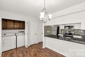 402 Sweetgum Dr in Fort Mill, SC - Building Photo - Building Photo