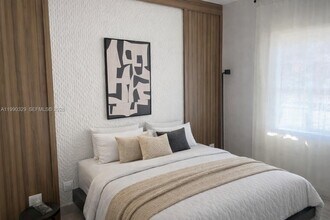 5204 SW 159th Ct in Miami, FL - Building Photo - Building Photo