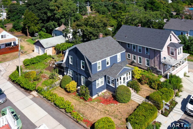 property at 117 Pequot Ave