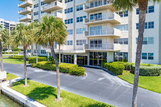 Isle of Sand Key in Clearwater, FL - Building Photo - Building Photo