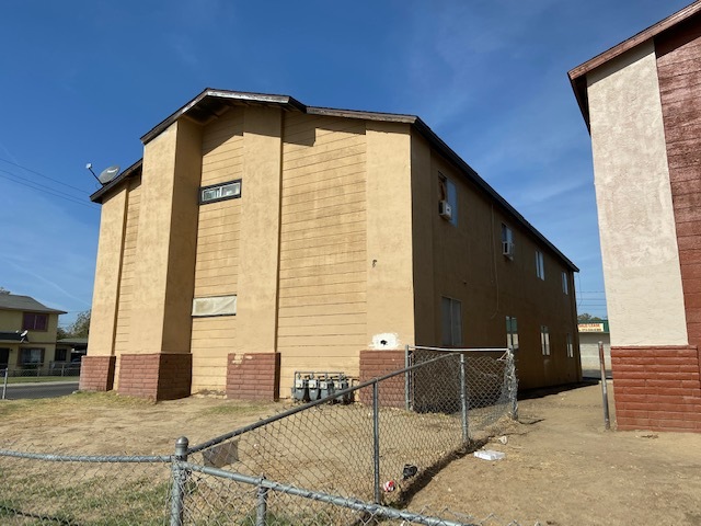 707 Sterling Rd in Bakersfield, CA - Building Photo - Building Photo