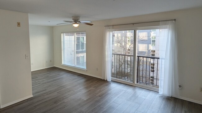 property at 323 Queen Anne Ave N