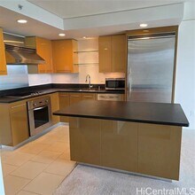 1200 Queen Emma St in Honolulu, HI - Foto de edificio - Building Photo