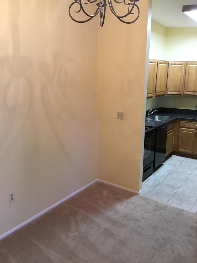 17424 Birchwood Ln-Unit -APT 5 in Ft. Myers, FL - Building Photo - Building Photo