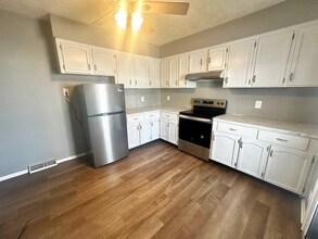 6110 Pratt St in Omaha, NE - Building Photo - Building Photo