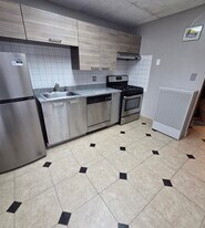 1710 Commonwealth Ave, Unit 1 in Boston, MA - Building Photo