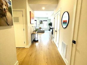 37 Horace St, Unit 201 in Boston, MA - Building Photo - Building Photo