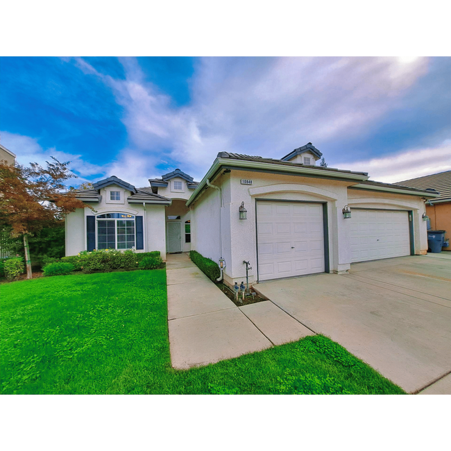 property at 10848 N Bunker Hill Dr