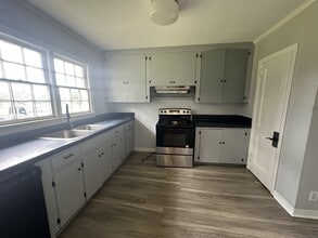 145 Riverside Dr in Milledgeville, GA - Building Photo - Building Photo