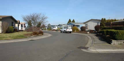 3700 Babcock Ln in Eugene, OR - Building Photo - Building Photo