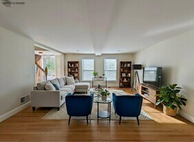 207 Wheeler St in Methuen, MA - Building Photo