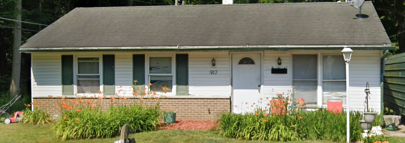 917 Tall Timber Dr in Michigan City, IN - Building Photo