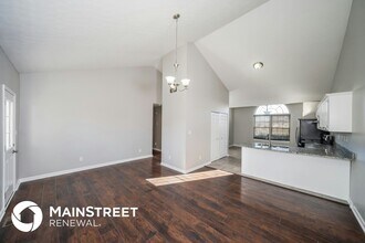 6712 Leverett Ln in Louisville, KY - Building Photo - Building Photo