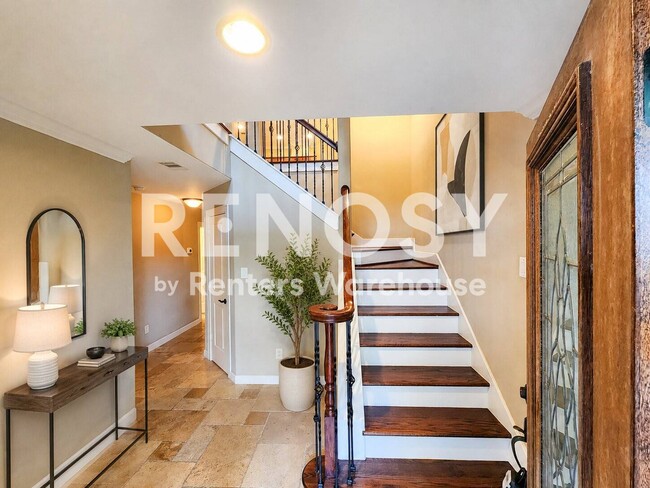 property at 219 W 27th St