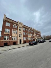 7701 S Cottage Grove in Chicago, IL - Building Photo - Building Photo