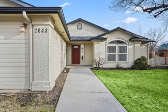 2643 Apricot Ct in Meridian, ID - Building Photo - Building Photo