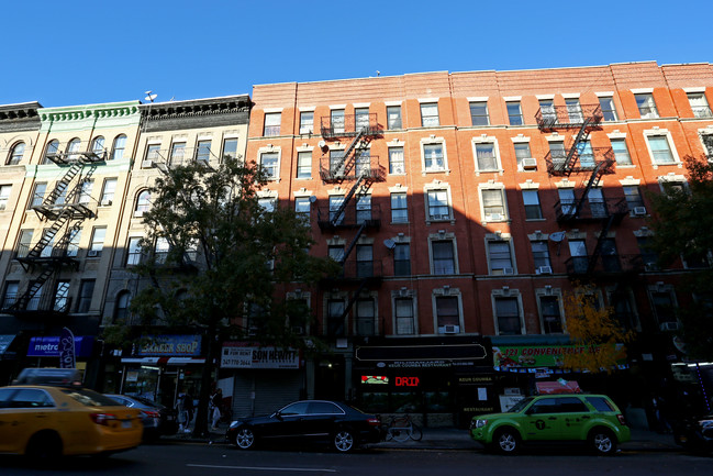 125-127 W 116th St in New York, NY - Foto de edificio - Building Photo