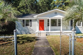 10 Carroll Ct in West Columbia, SC - Building Photo - Building Photo
