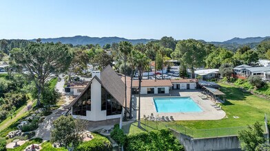 171 Comanche in Topanga, CA - Building Photo - Building Photo