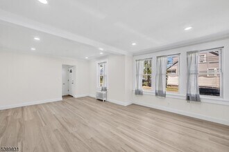 317 Hawthorne Ave in Hawthorne, NJ - Building Photo - Building Photo