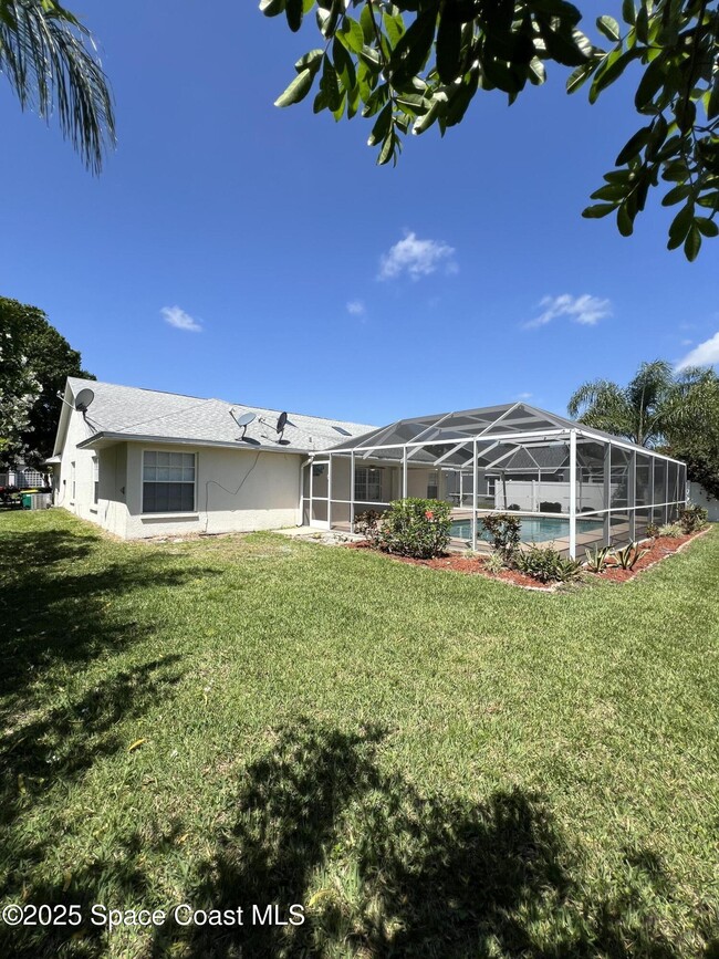 468 Lake Victoria Cir in Melbourne, FL - Building Photo - Building Photo