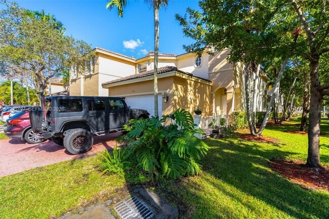 5505 NW 112th Path in Doral, FL - Building Photo - Building Photo