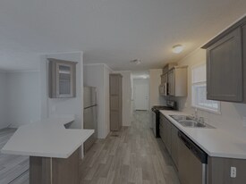 237 Laurel Leah in Oxford, MI - Building Photo