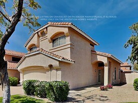 8030 W Paradise Dr in Peoria, AZ - Building Photo