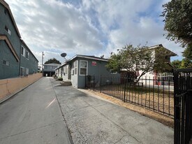 2728 Orchard Pl in South Gate, CA - Building Photo