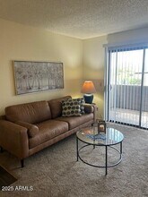7234 E Cave Creek Rd in Carefree, AZ - Building Photo - Building Photo