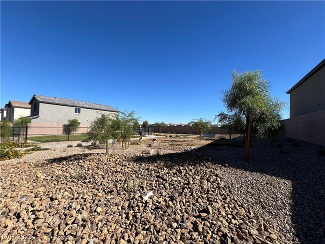 6053 Swift Lariat St