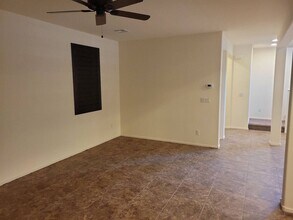 7652 Ashby Gate St in Las Vegas, NV - Building Photo - Building Photo