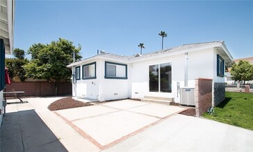 9011 Vena Ave in Arleta, CA - Building Photo - Building Photo