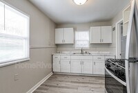 831 Stewart Ave photo'