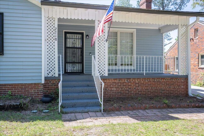 2718 Oakland Ave in Augusta, GA - Foto de edificio - Building Photo