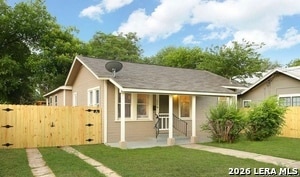 230 E Thompson Pl in San Antonio, TX - Building Photo - Building Photo
