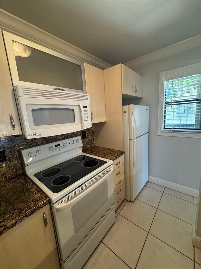 property at 9722 Hammocks Blvd