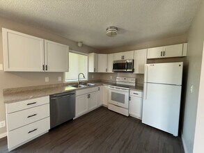 215 Fremont St in Anoka, MN - Building Photo - Building Photo