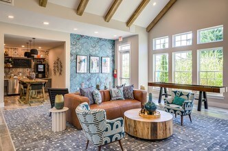 Reserve at Town Center in Sterling, VA - Foto de edificio - Building Photo