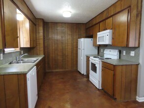 810 Fleetwood in Whitehouse, TX - Foto de edificio - Building Photo