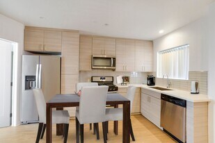 Citra Apartments in Burbank, CA - Building Photo