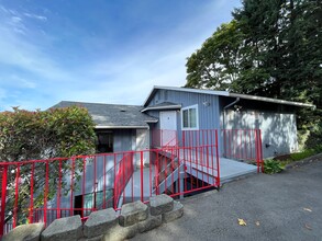 Park View Apartments in Kent, WA - Building Photo - Building Photo