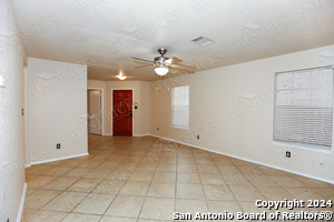 319 Amberdale Oak in San Antonio, TX - Foto de edificio - Building Photo