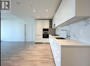 6699 Dunblane Ave in Burnaby, BC - Building Photo - Building Photo